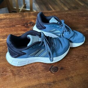 Adidas Tennis Shoes Size 6